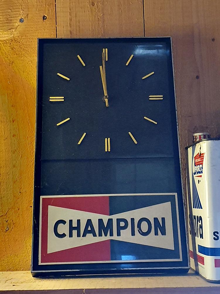 CHAMPION vintage clock